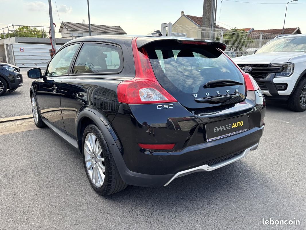 VOLVO C30 1.6D 110 ch Momentum (image 7)