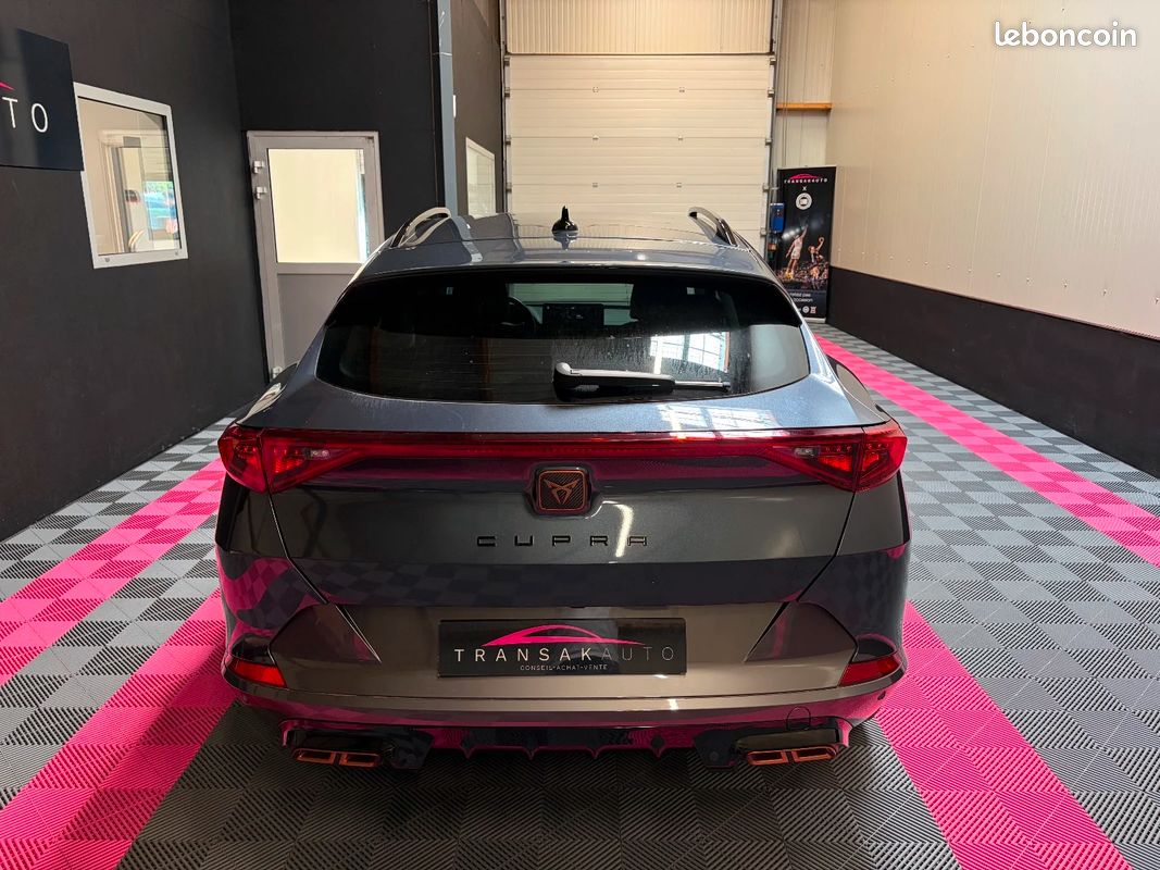 CUPRA FORMENTOR 1.4 e-HYBRID 204 ch DSG6 V / Caméra 360 / Volant chauffant (image 4)