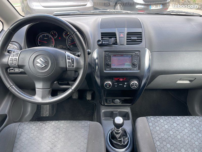 Suzuki SX4 2.0 DDIS 135 GLX 4X4 (image 5)