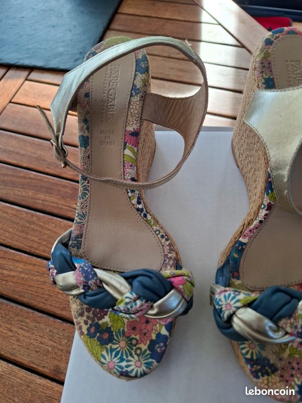 Sandales compensées dorées, taille 40, marque Pare Gabia (image 2)