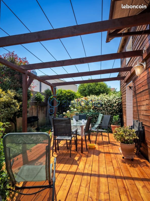 Maison 9 pièces 171 m² · à Nîmes · 171 m² · 390 000 €