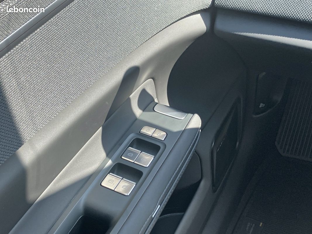 POLESTAR Polestar 4 LR Single motor RWD 100 kWh Prime (image 16)