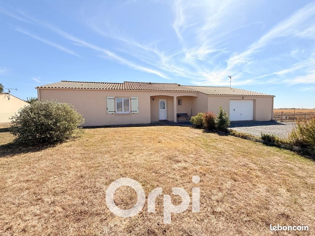 Maison 4 pièces 113 m² · à Genouillé · 113 m² · 263 000 €