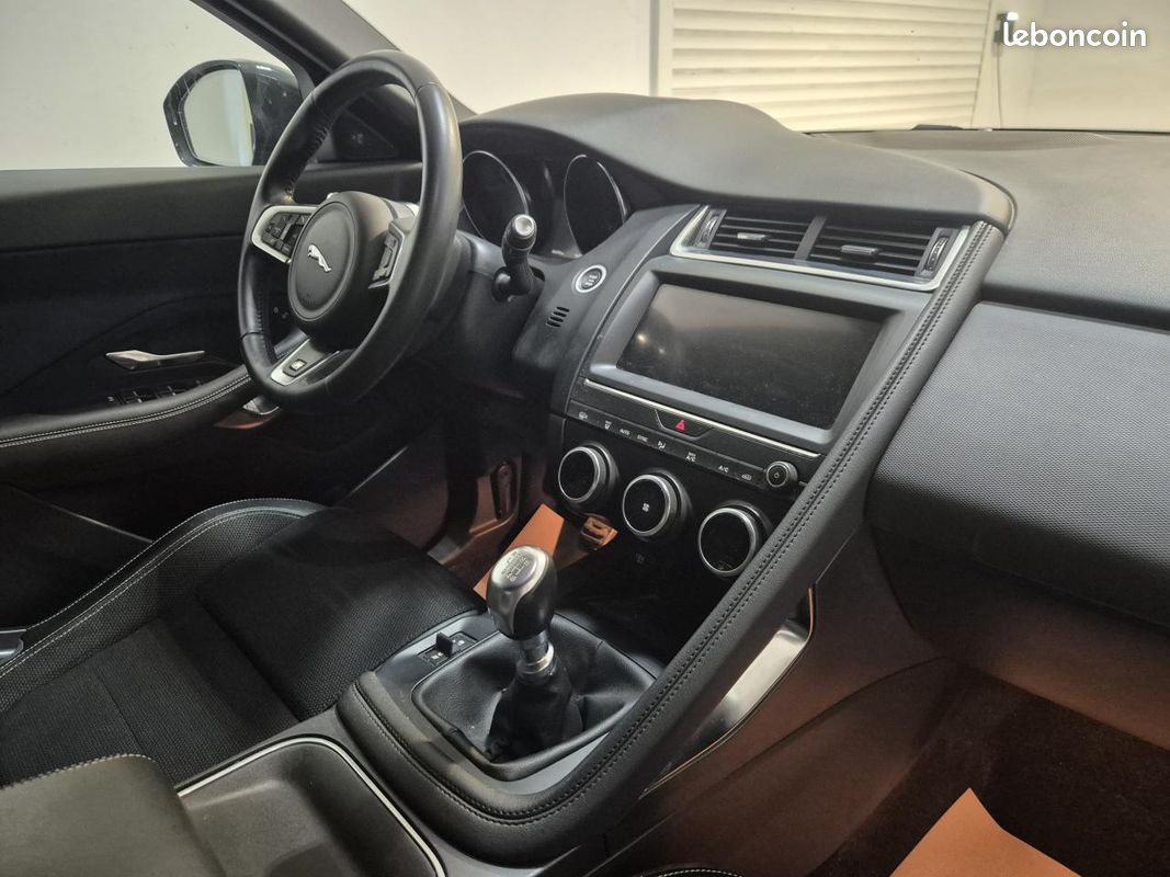 JAGUAR E.PACE D150 - FWD R-Dynamic Business PHASE 1 (image 11)