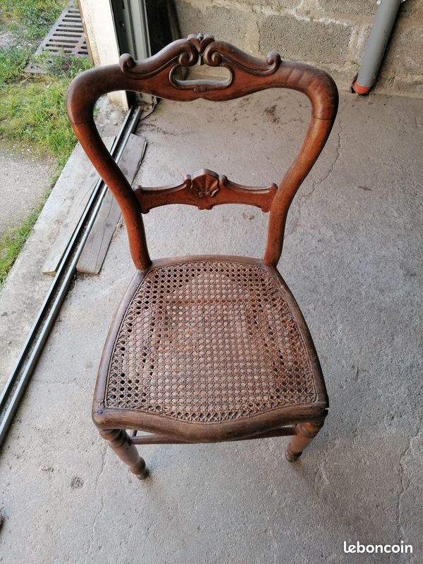 Chaise ancienne (image 1)