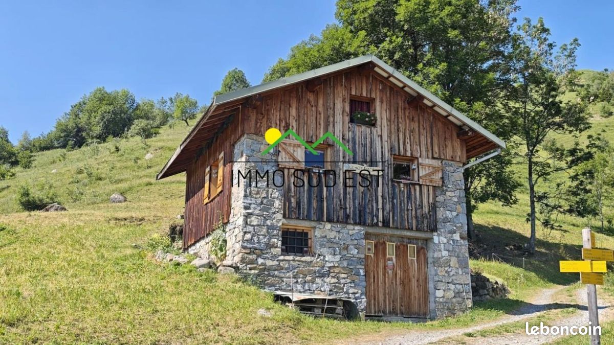 Maison 2 pièces 65 m² · à Les Belleville · 65 m² · 379 000 €