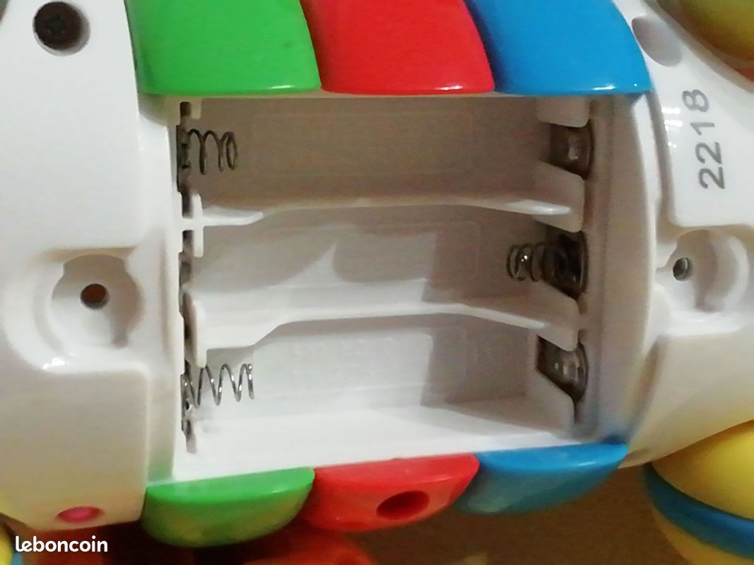 Petit chien musical télécommandé (image 10)