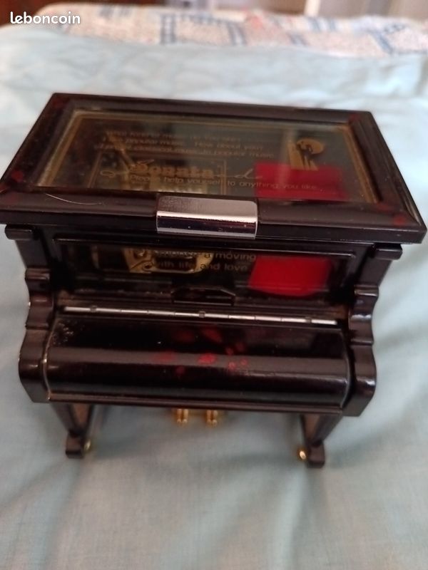 Boîte à bijoux musicale (image 1)