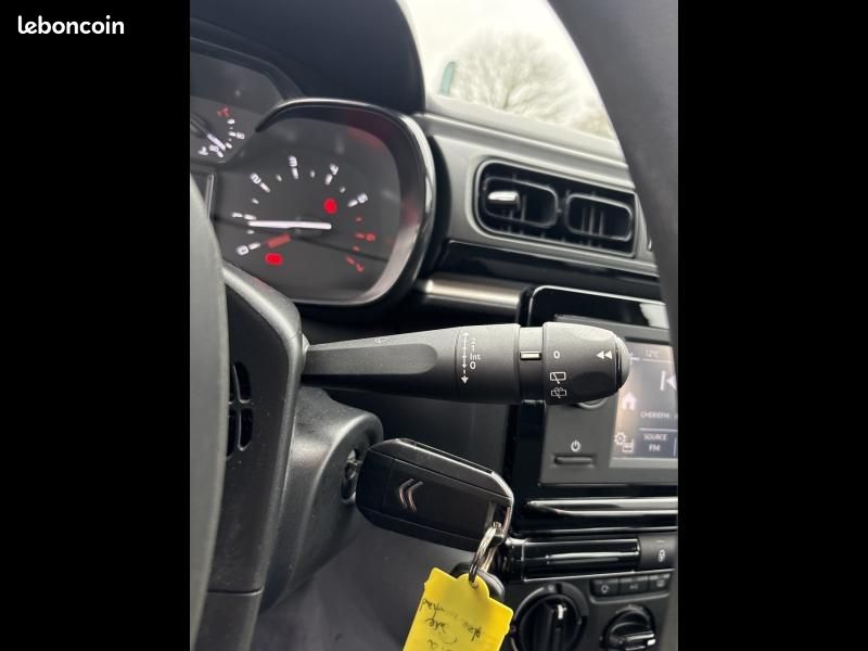 Citroen C3 1.2 PureTech 83 S&S Feel (image 16)