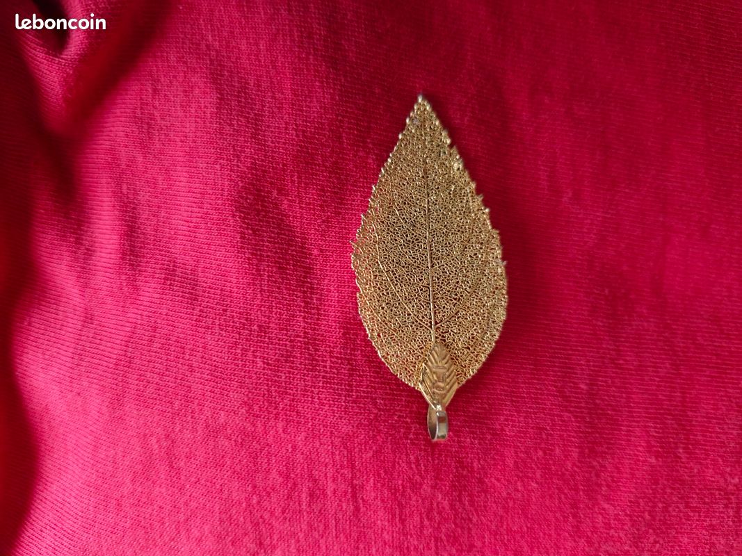 Pendentif plaqué or (image 1)