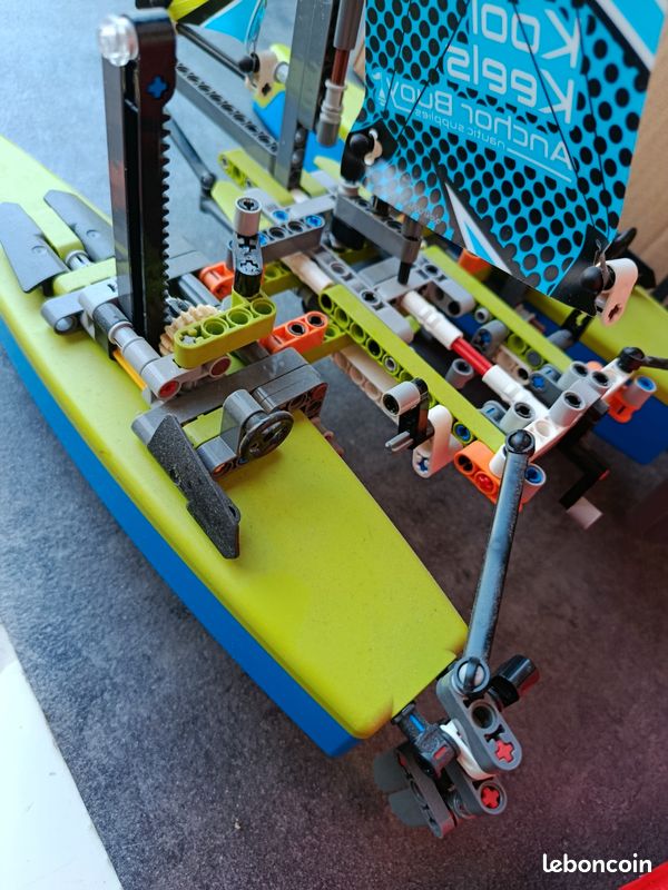 Catamaran lego 42105 (image 3)