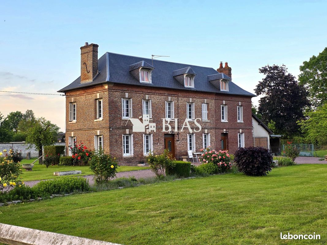 Maison 6 pièces 162 m² · à Jumièges · 162 m² · 345 000 €