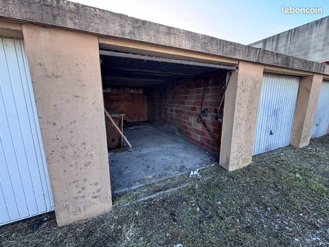 Parking 17 m² · à Pamiers · 17 m² · 13 000 €