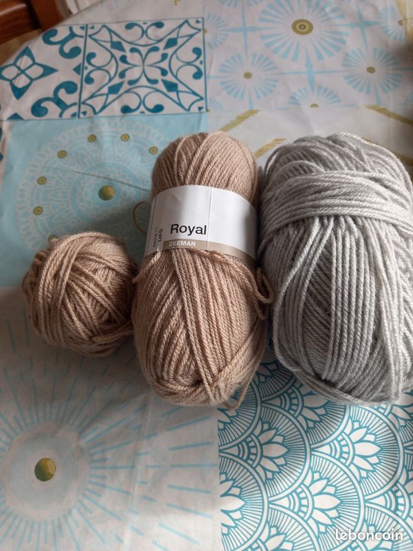 Lot De 500g De Pelotes De Laine Démarquées - 10 Pelotes - Fabriqué En France - Neuf