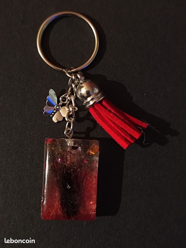 Petit porte clé avec crins (image 1)
