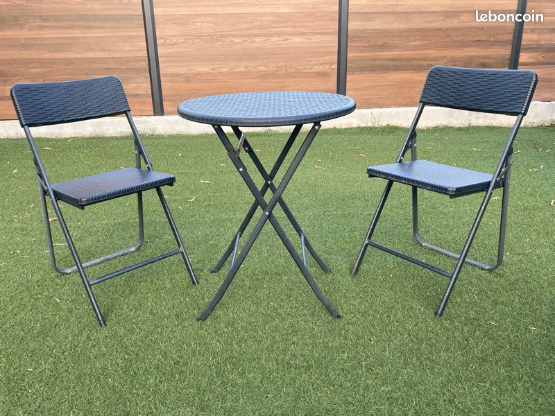 Ensemble table + 2 chaises de jardin (image 1)