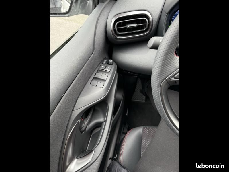 Toyota Yaris 130h GR Sport 5p MC24 (image 16)