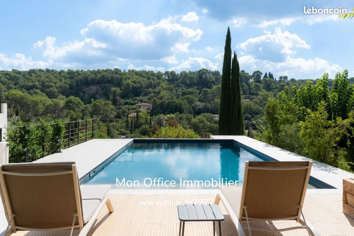 Maison 5 pièces 240 m² · à Saint-Marc-Jaumegarde · 240 m² · 3 135 000 €