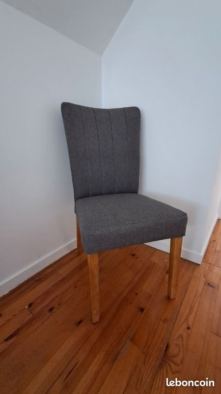 Chaise en tissu gris (image 1)