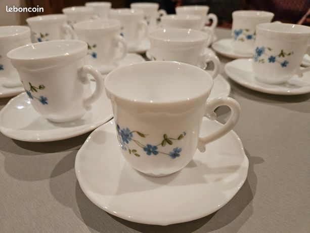 Lot De 10 Tasses à Café Arcopal Vintage Motif Myosotis, Bleu, Avec Soucoupes - Fabriqué En France