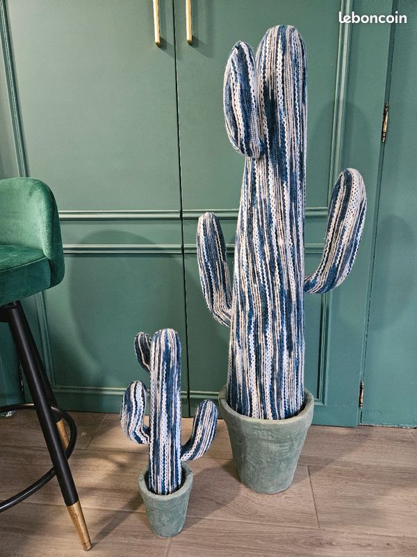 Statue Cactus tricoté (image 1)