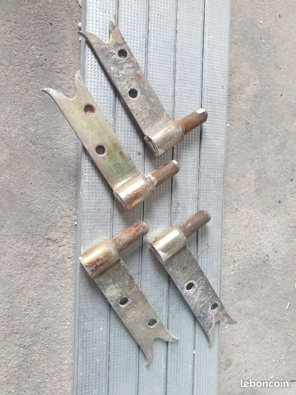 4 pates / gonds de fixation pour volets (image 1)