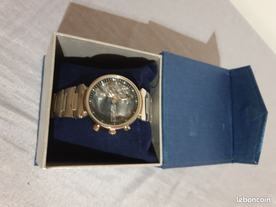montre seiko final fantasy 2001