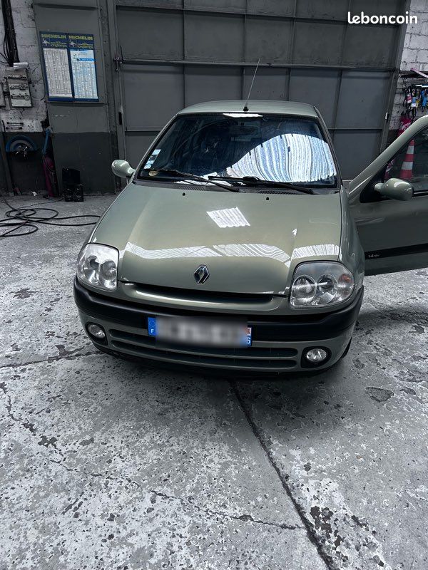 Renault Clio CLIO 2 1.4 16V