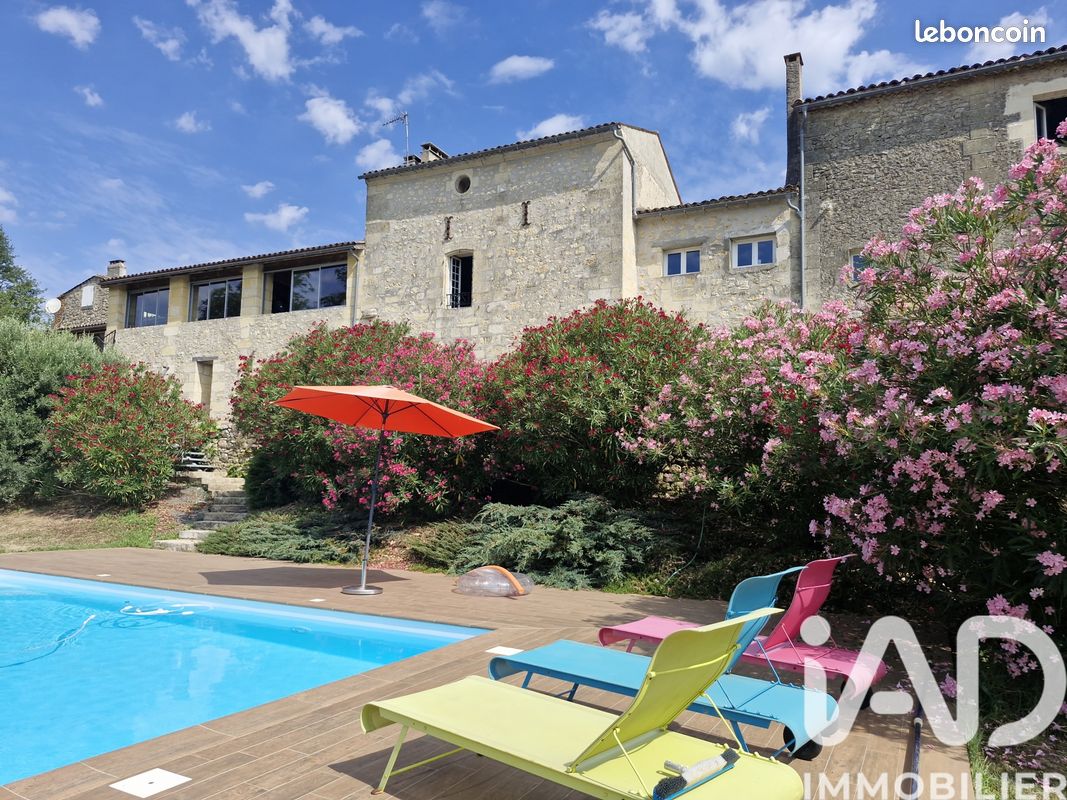 Maison 6 pièces 229 m² · à Saint-Pey-de-Castets · 229 m² · 539 500 €