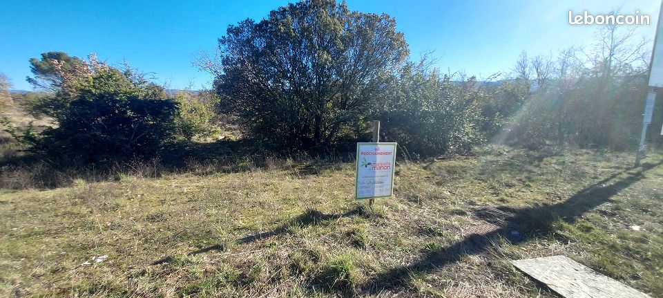 Terrain 626 m² Robion · 135 000 €