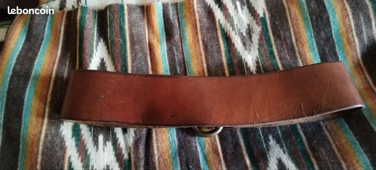 Ceinturon cuir fauve en forme (image 3)