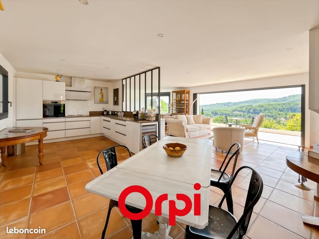Maison 2 pièces 198 m² · à Le Castellet · 198 m² · 898 000 €