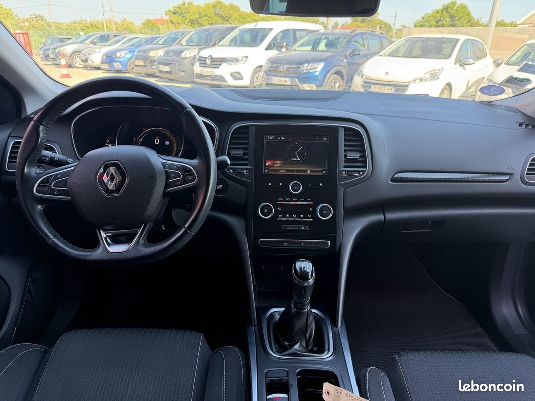 Renault MEGANE IV 1.2 TCE 130CH ENERGY LIMITED (image 11)