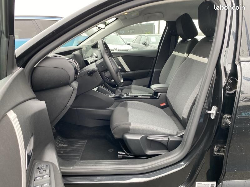 Citroen C4 PureTech 130ch S&S Feel (image 7)