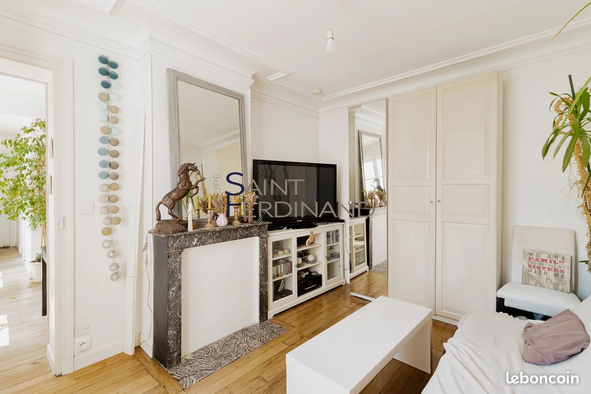 Appartement 2 pièces 43 m² · à Paris · 43 m² · 453 000 €