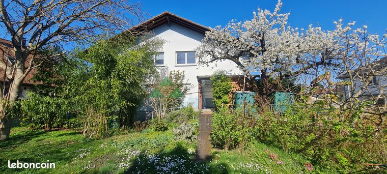 Maison 6 pièces 201 m²