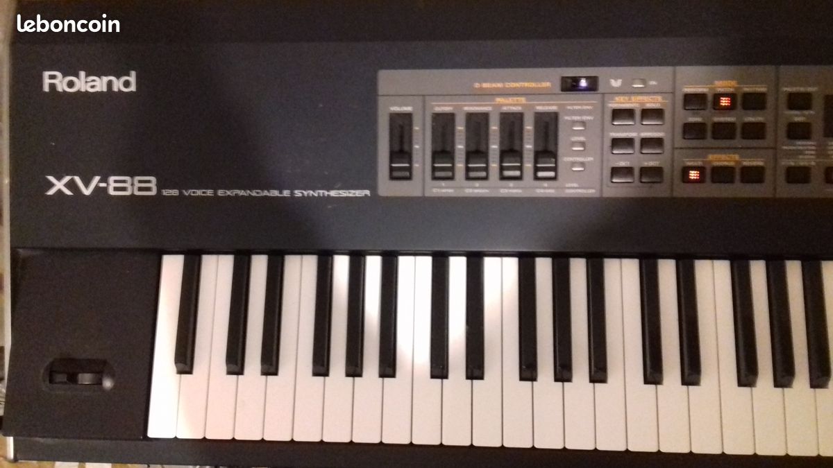 Roland XV-88 Piano Clavier + 4 cartes extension (image 6)