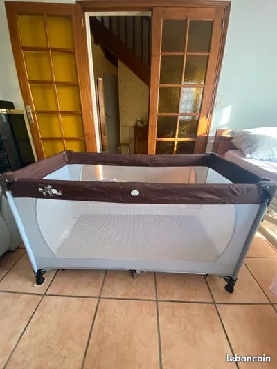 Lit bébé (image 1)