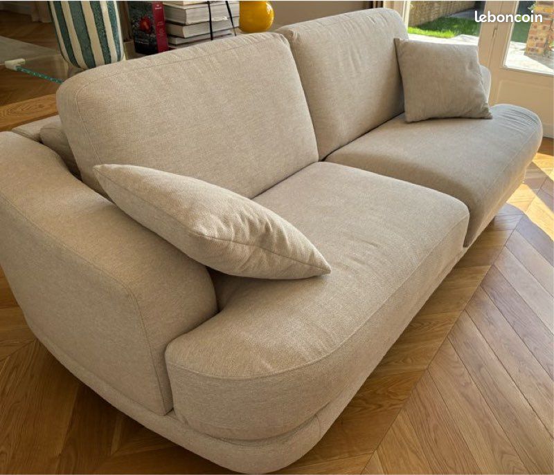 Canapé contemporain convertible haut de gamme comme neuf (image 4)