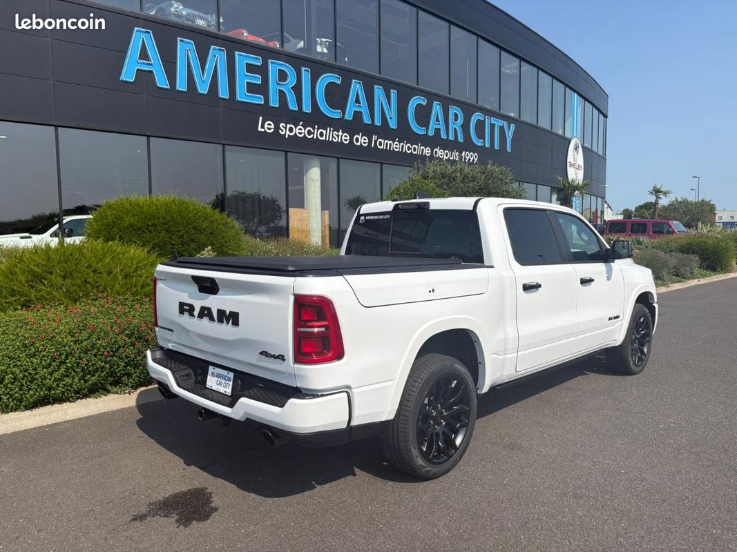 Dodge ram 1500 crew limited night edition rambox 2025 (image 4)