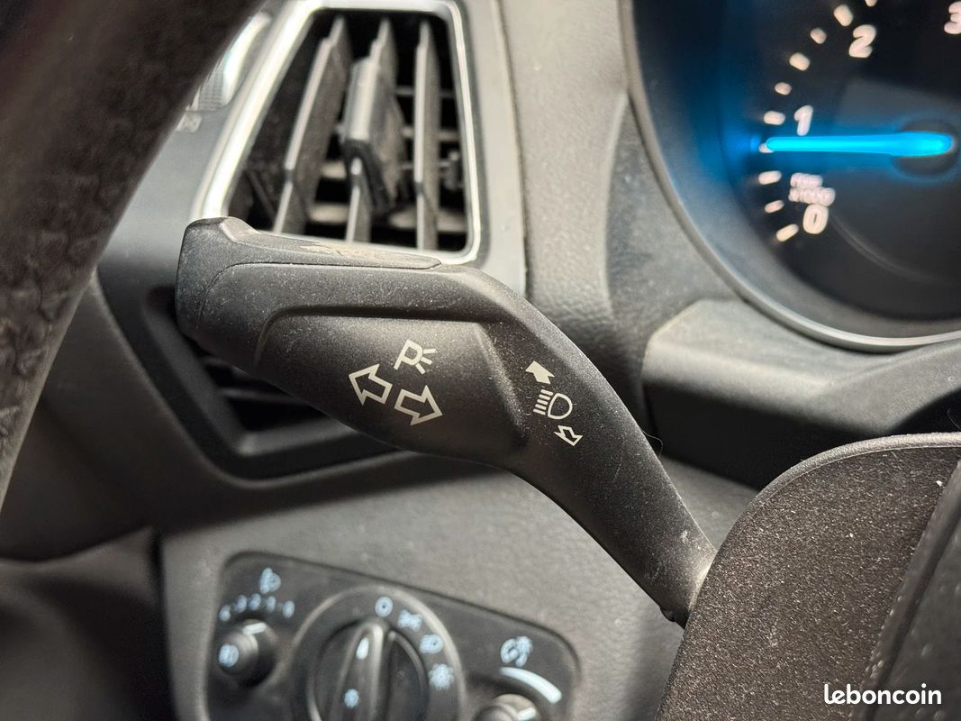 Ford KUGA Executive / CarPlay (image 27)