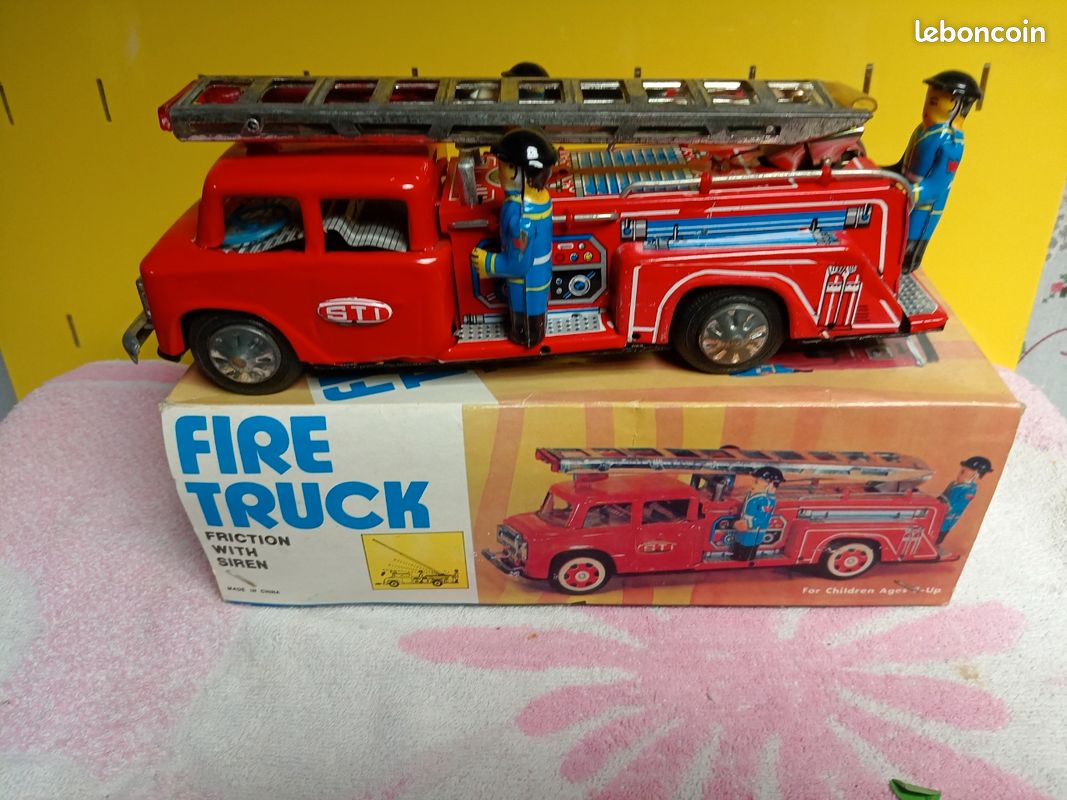 Voiture PicWic Toys Voiture - Camion de Pompier - Rétro Friction