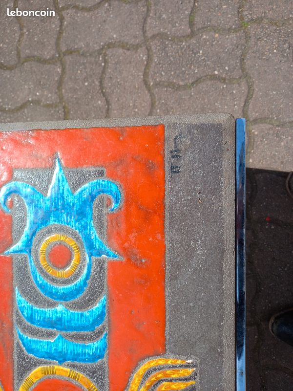 Table basse lave émaillé signée (image 3)