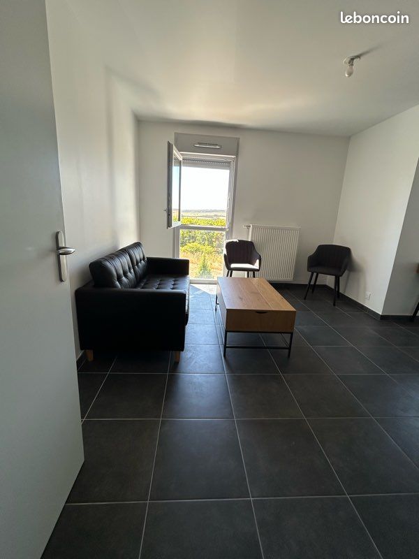 Appartement 2 pièces 36 m² · à Pont-de-Metz · 36 m² · 660 €/mois