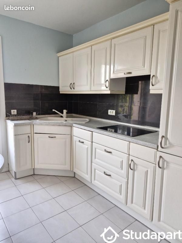 Appartement 4 pièces 91 m² · à Aix-en-Provence · 91 m² · 580 €
