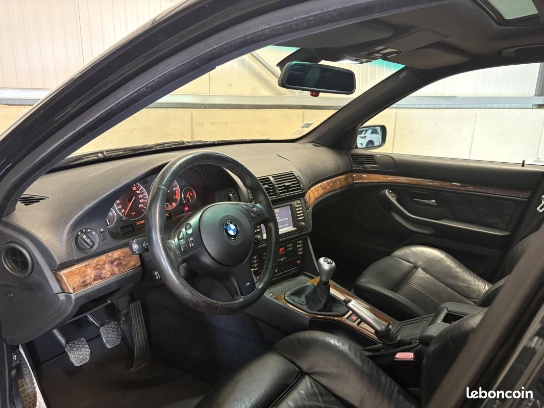 BMW Série 5 530i Pack M boite méca excellent état (image 12)