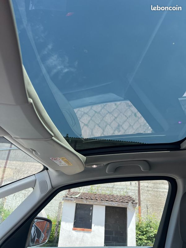 Renault espace v 1.6 dci 16v edc6 161 cv 2015 (image 13)