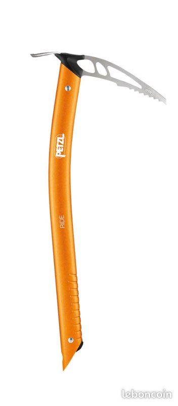 Piolet et crampons alpinisme Sport Plein air