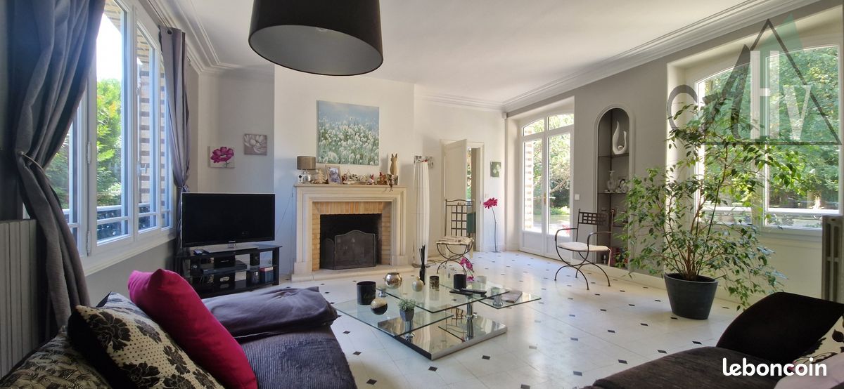 Maison 10 pièces 290 m² · à Villiers-sur-Seine · 290 m² · 445 000 €