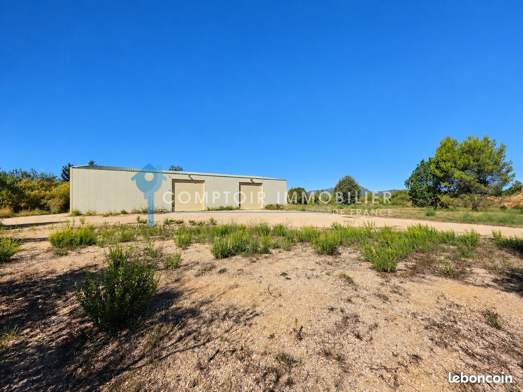 Maison 660 m² · à Saint-Vincent-de-Barbeyrargues · 660 m² · 1 199 000 €